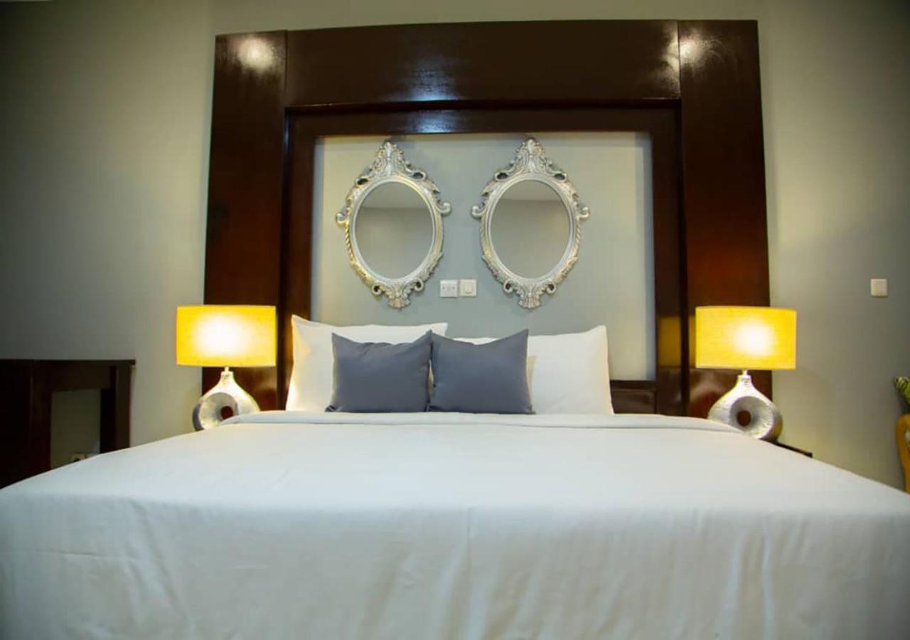 Onyx Hotel 亚穆苏克罗 外观 照片